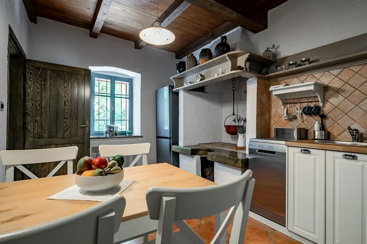 Melina Heritage House Cres