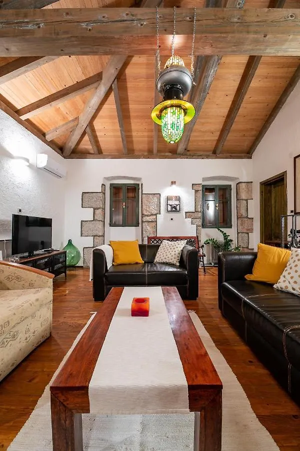 Holiday home Melina Heritage House Cres