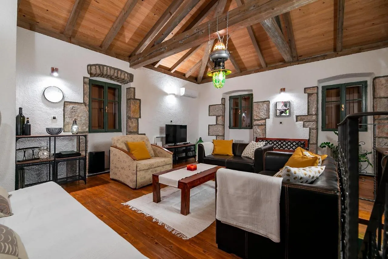 Melina Heritage House Cres Holiday home